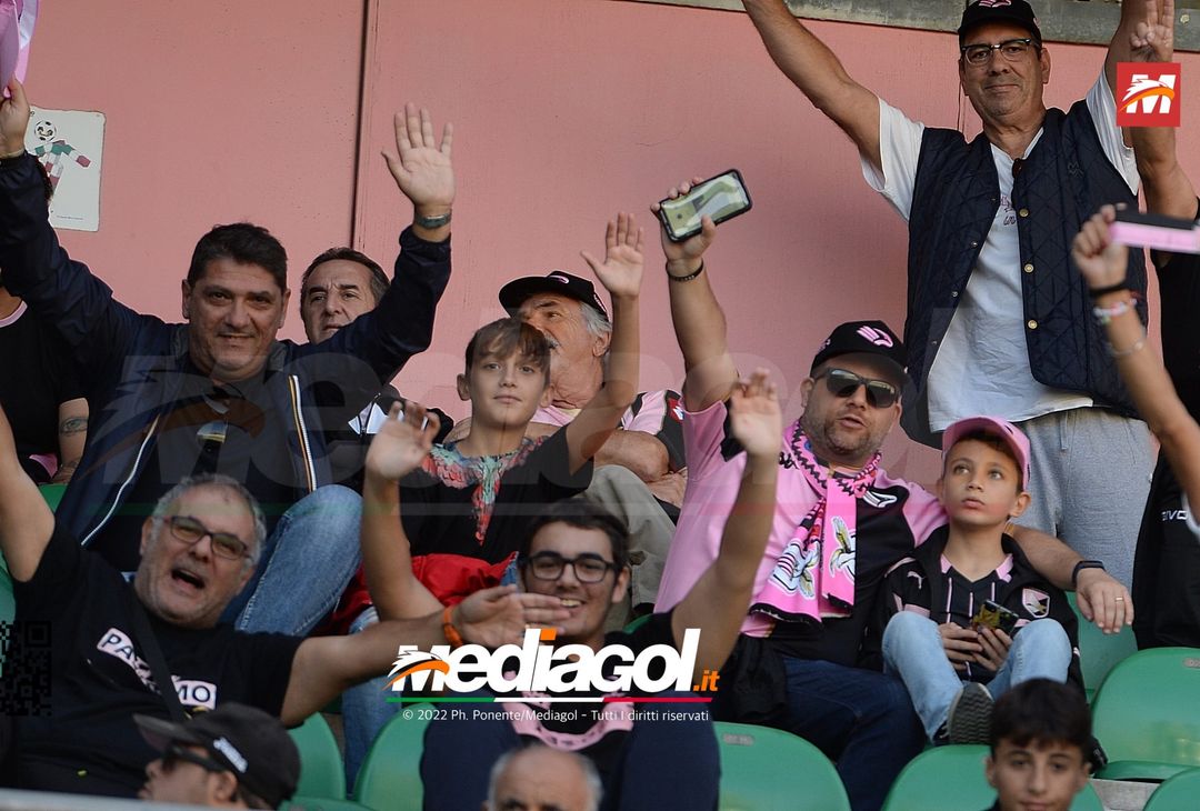 FOTOTIFO Palermo-Cittadella 0-0, i tifosi allo Stadio “Renzo Barbera” (Gallery) - immagine 59
