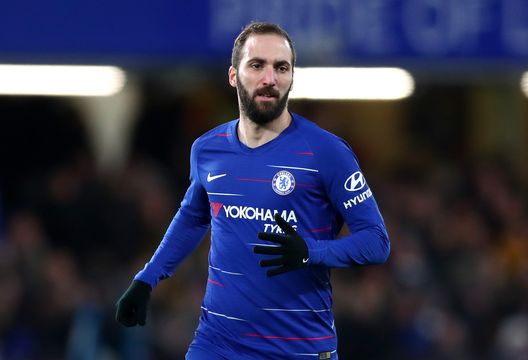 Higuain con la maglia del Chelsea Higuain con la maglia del Chelsea