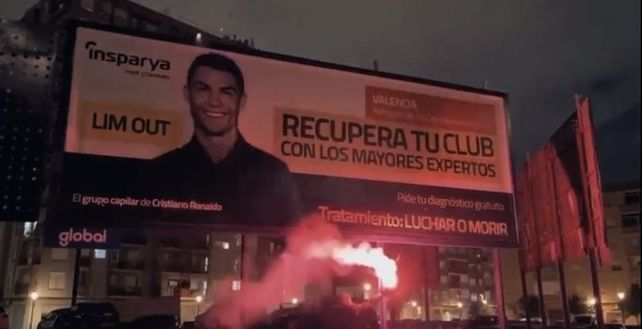 Valencia, aria di contestazione: pubblicità taroccata contro Peter Lim “Combatti o muori”- immagine 6