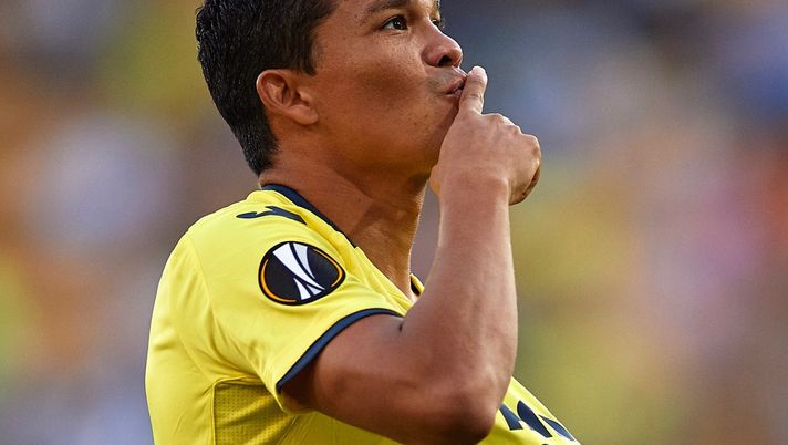 Carlos Bacca, ex attaccante del Milan, ha rescisso il contratto con il Villarreal (credits: Getty images) 
