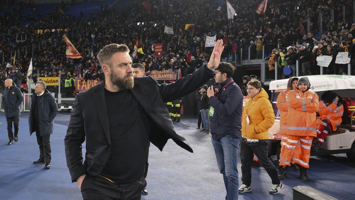La passione per Mou, l’affetto per De Rossi: ora Roma è divisa tra i due leader - immagine 1