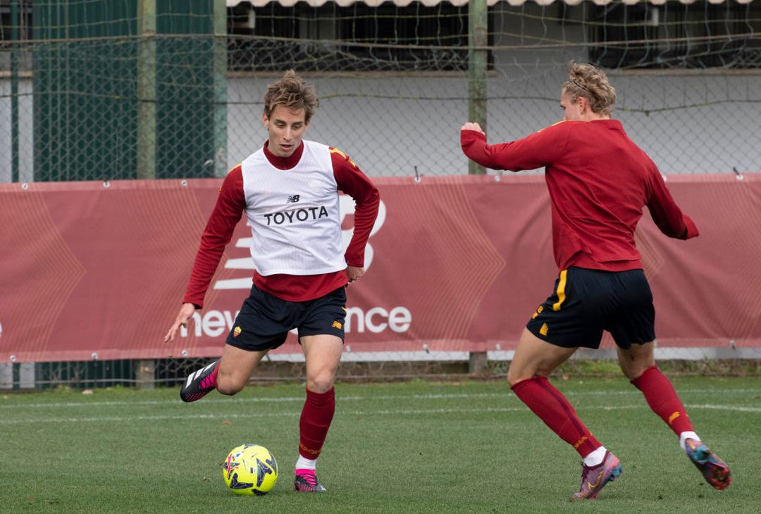 Roma, rifinitura in vista della sfida contro il Napoli – FOTO GALLERY - immagine 10