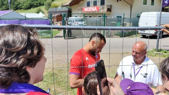 Fiorentina LIVE Moena. Giorno 11: c’è Sottil. Si chiude con gli autografi - immagine 2