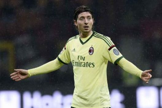 Riccardo Montolivo (fonte foto: www.calcionews24.com) Riccardo Montolivo (fonte foto: www.calcionews24.com)