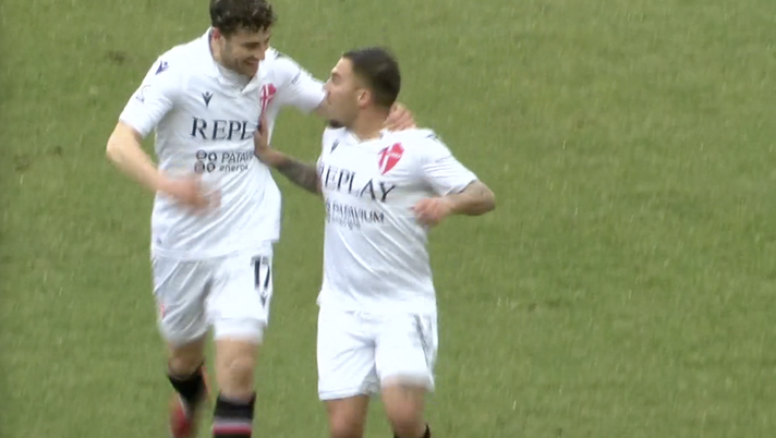 FINALE Padova-Carpi 6-0 (16&#8242; pt Chiricò, 38&#8242; pt Hraiech, 2&#8242; st Cissè, 24&#8242; st Firenze, 42&#8242; st Santini rig., 45&#8242; st Della Latta) 