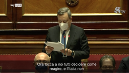 Guerra in Ucraina, Draghi: “Solidarietà a Zelensky. Bombe? Fine ad illusione di pace”
