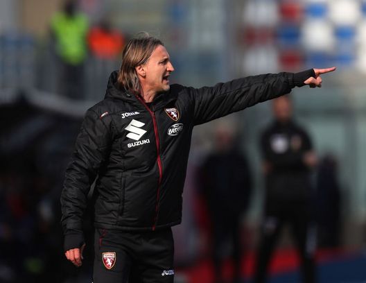 CROTONE, ITALY - MARCH 07: Head coach of Torino Davide Nicola gestures during the Serie A match between FC Crotone and Torino FC at Stadio Comunale Ezio Scida on March 07, 2021 in Crotone, Italy. (Photo by Maurizio Lagana/Getty Images) CROTONE, ITALY - MARCH 07: Head coach of Torino Davide Nicola gestures during the Serie A match between FC Crotone and Torino FC at Stadio Comunale Ezio Scida on March 07, 2021 in Crotone, Italy. (Photo by Maurizio Lagana/Getty Images)