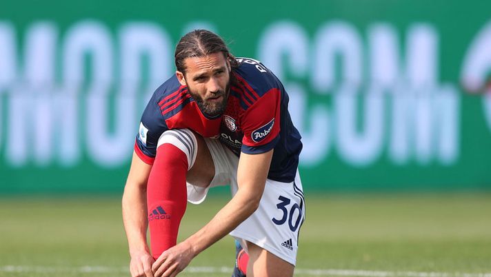 Cagliari, UFFICIALE: l’attaccante Pavoletti positivo al Covid - immagine 1