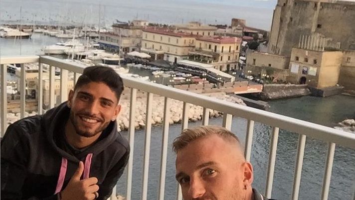 Foto, Rigoni: &#8220;Arrivati a Napoli, col mio amico Achraf Lazaar&#8221; 