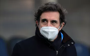  BERGAMO, ITALY - FEBRUARY 06: Urbano Cairo, President of Torino FC looks on prior to the Serie A match between Atalanta BC and Torino FC at Gewiss Stadium on February 06, 2021 in Bergamo, Italy. Sporting stadiums around Italy remain under strict restrictions due to the Coronavirus Pandemic as Government social distancing laws prohibit fans inside venues resulting in games being played behind closed doors. (Photo by Emilio Andreoli/Getty Images)