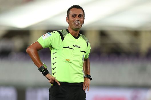 FLORENCE, ITALY - JULY 29: Marco Di Bello referee reacts during the Serie A match between ACF Fiorentina and Bologna FC at Stadio Artemio Franchi on July 29, 2020 in Florence, Italy. (Photo by Gabriele Maltinti/Getty Images) FLORENCE, ITALY - JULY 29: Marco Di Bello referee reacts during the Serie A match between ACF Fiorentina and Bologna FC at Stadio Artemio Franchi on July 29, 2020 in Florence, Italy. (Photo by Gabriele Maltinti/Getty Images)