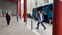 VIDEO Italia, gli Azzurri arrivano in hotel a Londra: l’accoglienza dei tifosi