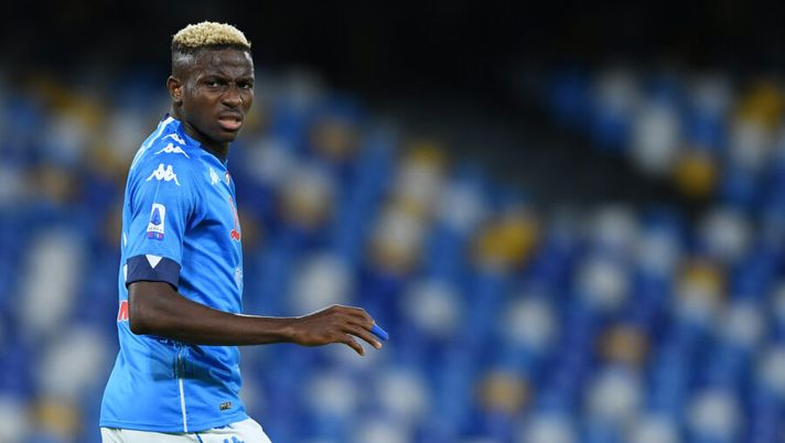 NAPLES, ITALY - NOVEMBER 01: Victor Osimhen of SSC Napoli during the Serie A match between SSC Napoli and US Sassuolo at Stadio San Paolo on November 01, 2020 in Naples, Italy. (Photo by Francesco Pecoraro/Getty Images) Osimhen: “Ho sbagliato, la festa è un errore: chiedo scusa”. Il Napoli cambia idea sulla multa - immagine 1