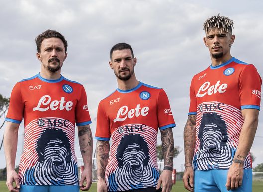 Niente più Maradona sulle maglie del Napoli: il Tribunale dà ragione agli eredi- immagine 2