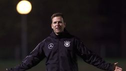 Bierhoff: “Senza fuorigioco il calcio sarebbe più attraente. Ho parlato con Van Basten e…”