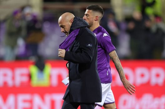 FLORENCE, ITALY - FEBRUARY 05: Vincenzo Italiano manager of ACF Fiorentina shows his dejection during the Serie A match between ACF Fiorentina and Bologna FC at Stadio Artemio Franchi on February 5, 2023 in Florence, Italy. (Photo by Gabriele Maltinti/Getty Images) Dal CS: stamani un confronto tra la squadra e un gruppo di tifosi viola- immagine 2