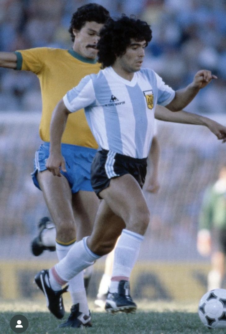 GALLERY Accadde oggi, 47 anni fa Maradona debuttò con l’Argentina: la sua carriera - immagine 4