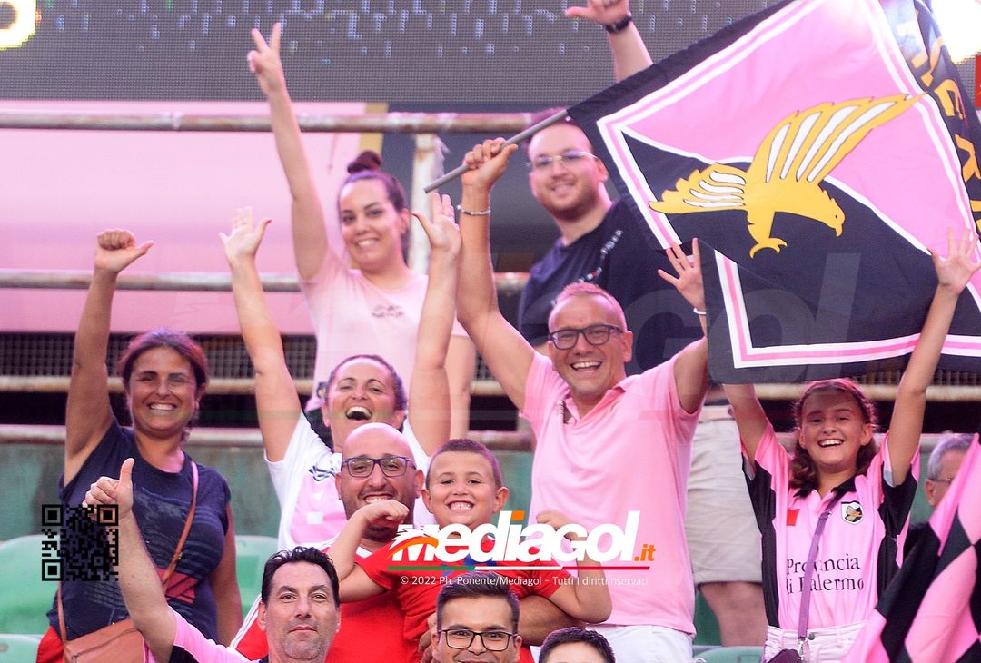 FOTOTIFO, Palermo-Reggiana 3-2 i tifosi allo stadio (gallery) - immagine 48