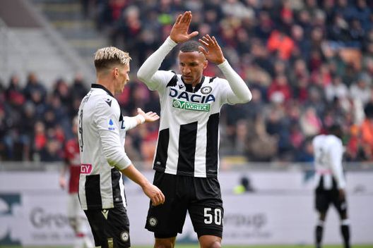, ITALY - JANUARY 19: (L-R) Jens Stryger Larsen of Udinese, Rodrigo Becao of Udinese during the Italian Serie A match between AC Milan v Udinese on January 19, 2020 (Photo by Mattia Ozbot/Soccrates/Getty Images) , ITALY - JANUARY 19: (L-R) Jens Stryger Larsen of Udinese, Rodrigo Becao of Udinese during the Italian Serie A match between AC Milan v Udinese on January 19, 2020 (Photo by Mattia Ozbot/Soccrates/Getty Images)