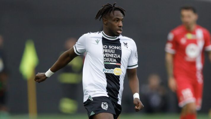 UDINE, ITALY - FEBRUARY 03: Hassane Kamara of Udinese during the Serie A TIM match between Udinese Calcio and AC Monza - Serie A TIM at Bluenergy Stadium on February 03, 2024 in Udine, Italy. (Photo by Timothy Rogers/Getty Images) Tutti gli assist di giornata LIVE: la spiegazione per Kamara, +1 a Thauvin - immagine 1