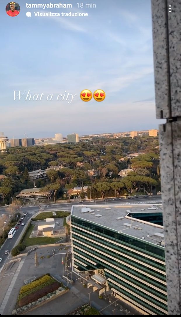 Abraham innamorato di Roma: ecco la dedica alla città – FOTO- immagine 2