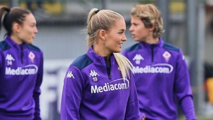 Ronja Aronsson, accusa choc alla Fiorentina: “Mi urlavano troia!”. Poi la rettifica - immagine 1
