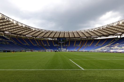 ROME, ITALY - APRIL 18: General view inside the stadium prior to the Serie A match between SS Lazio and Benevento Calcio at Stadio Olimpico on April 18, 2021 in Rome, Italy. Sporting stadiums around Italy remain under strict restrictions due to the Coronavirus Pandemic as Government social distancing laws prohibit fans inside venues resulting in games being played behind closed doors. (Photo by Paolo Bruno/Getty Images) ROME, ITALY - APRIL 18: General view inside the stadium prior to the Serie A match between SS Lazio and Benevento Calcio at Stadio Olimpico on April 18, 2021 in Rome, Italy. Sporting stadiums around Italy remain under strict restrictions due to the Coronavirus Pandemic as Government social distancing laws prohibit fans inside venues resulting in games being played behind closed doors. (Photo by Paolo Bruno/Getty Images)