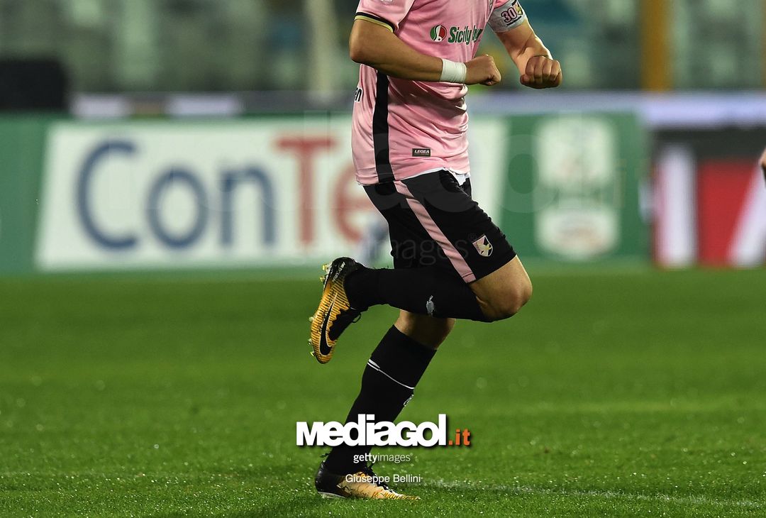  PESCARA, ITALY - NOVEMBER 03:  Iljia Nestorovski of US Città di Palermo FC celebrates after scoring goal 1-2 during the Serie B match between Pescara Calcio and US Citta di Palermo FC at Stadio Adriatico Giovanni Cornacchia on November 3, 2017 in Pescara, Italy.  (Photo by Giuseppe Bellini/Getty Images) 