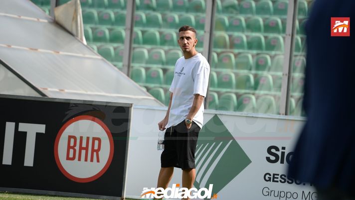 Palermo, infortunio Accardi: il difensore a Siviglia per curarsi. La foto sui social - immagine 1