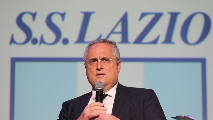 ROME, ITALY - JULY 06: SS Lazio President Claudio Lotito attends the SS Lazio unveiling new kit at Spazio Novecento on July 6, 2017 in Rome, Italy. (Photo by Paolo Bruno/Getty Images) ROME, ITALY - JULY 06: SS Lazio President Claudio Lotito attends the SS Lazio unveiling new kit at Spazio Novecento on July 6, 2017 in Rome, Italy. (Photo by Paolo Bruno/Getty Images)