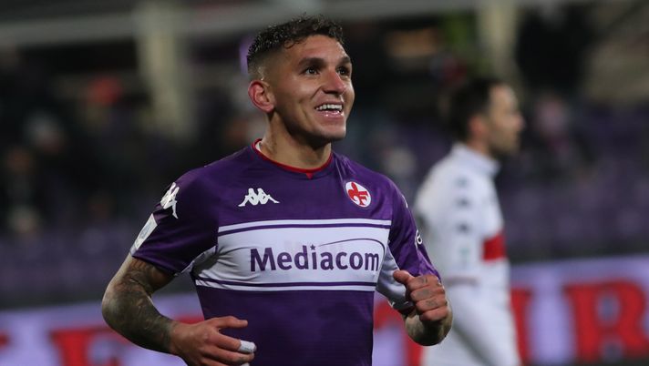 GERMOGLI PH: 17 GENNAIO 2022 FIRENZE STADIO ARTEMIO FRANCHI CAMPIONATO SERIE A TIM 2021/2022 FIORENTINA VS GENOA NELLA FOTO ESULTANZA GOL TORREIRA A Sassuolo Torreira ci sarà, ma Amrabat spinge. La palla passa a Italiano - immagine 1