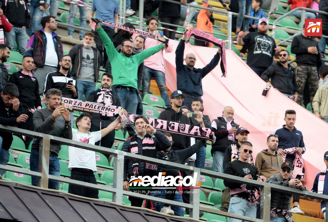 FOTO, i tifosi allo stadio per Palermo – Potenza 2-0 (Gallery) - immagine 11