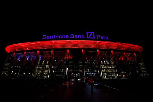 (Photo by Frederic Scheidemann/Getty Images) Il derby del Reno-Meno a Francoforte: ok a 15mila spettatori contro il Mainz- immagine 2