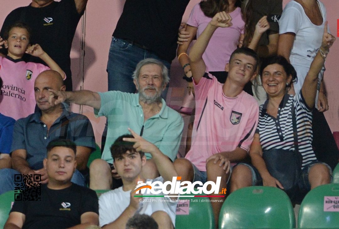 FOTOTIFO, Palermo-Reggiana 3-2 i tifosi allo stadio (gallery) - immagine 23
