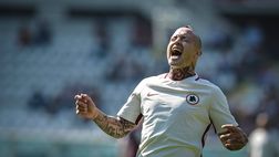 Spal-Bari 3-4, esordio magnifico per Nainggolan: gol, assist ma rimonta solo sfiorata