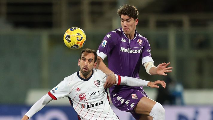 Photo by Gabriele Maltinti/Getty Images Qui avversari, terapie per Godin: problemi al ginocchio. La nota del Cagliari - immagine 1
