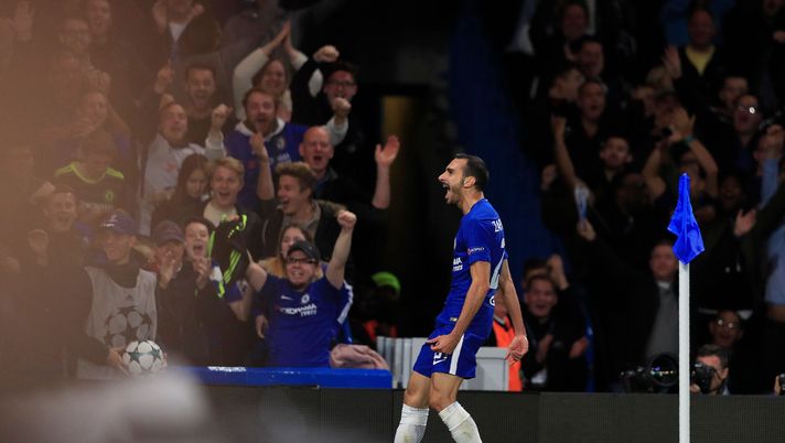 Chelsea's Italian defender Davide Zappacosta celebrates scoring his team's second goal during the UEFA Champions League Group C football match between Chelsea and Qarabag at Stamford Bridge in London on September 12, 2017. / AFP PHOTO / Adrian DENNIS (Photo credit should read ADRIAN DENNIS/AFP/Getty Images) Chelsea's Italian defender Davide Zappacosta celebrates scoring his team's second goal during the UEFA Champions League Group C football match between Chelsea and Qarabag at Stamford Bridge in London on September 12, 2017. / AFP PHOTO / Adrian DENNIS (Photo credit should read ADRIAN DENNIS/AFP/Getty Images)