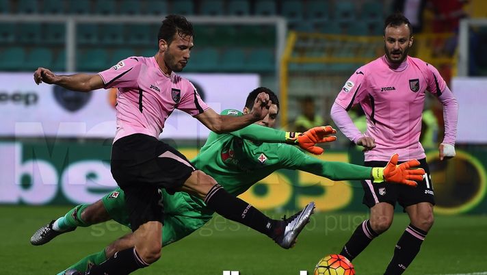 Calciomercato Napoli, rebus portiere: problemi per Ochoa, si punta Tatarusanu 