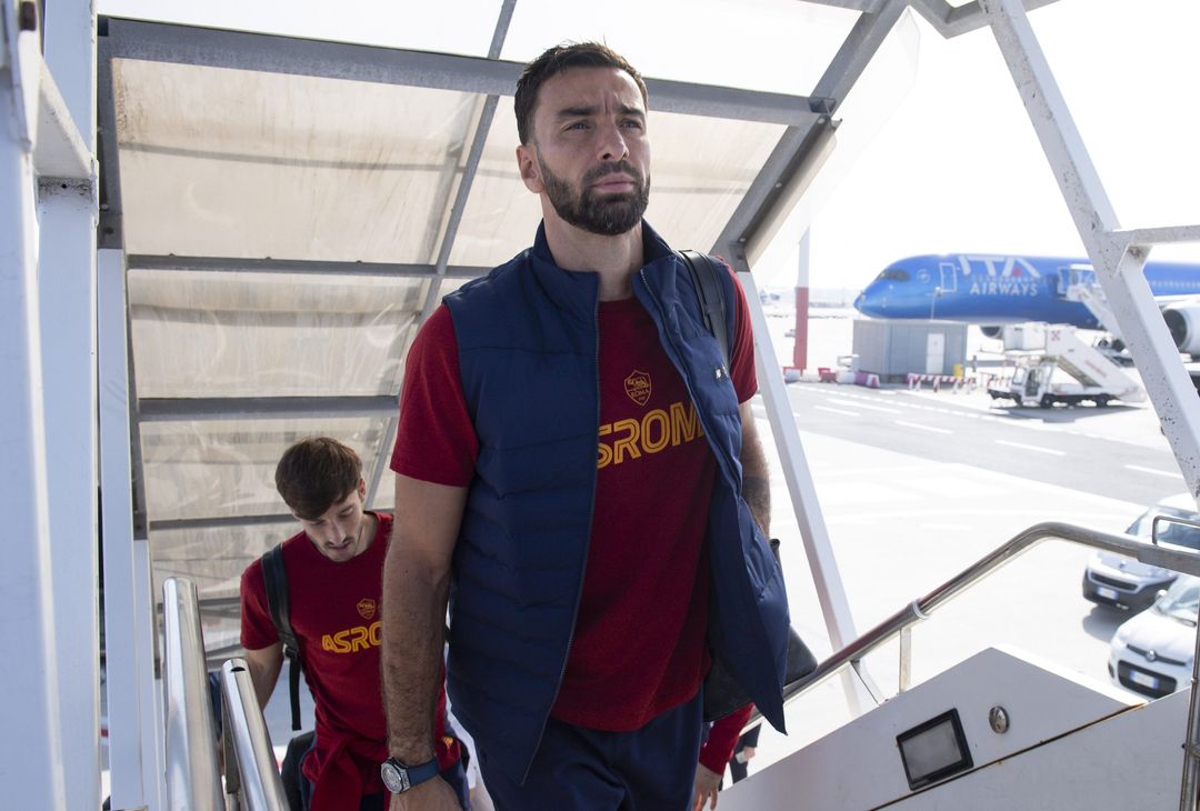Roma in partenza per la Finlandia: domani la sfida con l’Helsinki – FOTO GALLERY - immagine 9
