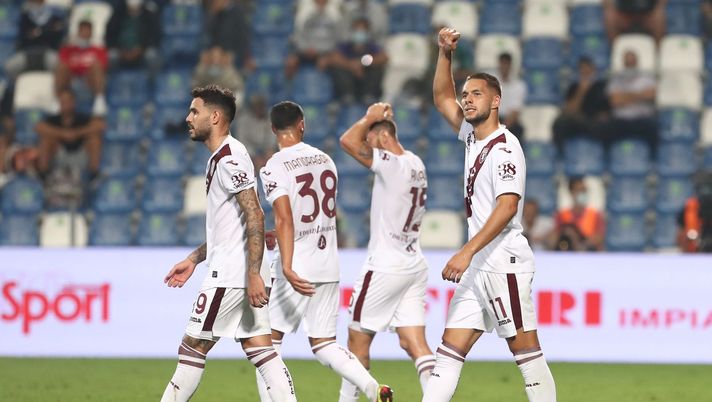 REGGIO NELL'EMILIA, ITALY - SEPTEMBER 17: Marko Pjaca of Torino FC aknowledges the fans after scoring the first goal for his team during the Serie A match between US Sassuolo and Torino FC at Mapei Stadium - Citta' del Tricolore on September 17, 2021 in Reggio nell'Emilia, Italy. (Photo by Marco Luzzani/Getty Images) REGGIO NELL'EMILIA, ITALY - SEPTEMBER 17: Marko Pjaca of Torino FC aknowledges the fans after scoring the first goal for his team during the Serie A match between US Sassuolo and Torino FC at Mapei Stadium - Citta' del Tricolore on September 17, 2021 in Reggio nell'Emilia, Italy. (Photo by Marco Luzzani/Getty Images)