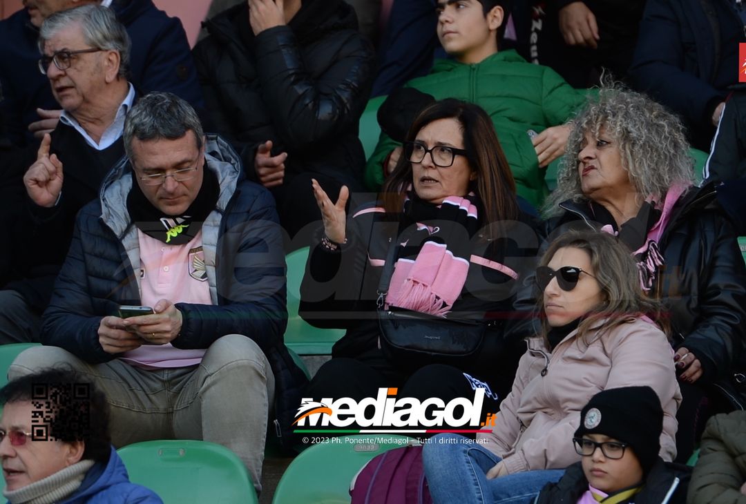 FOTOTIFO Palermo-Frosinone 1-1, i tifosi allo Stadio “Renzo Barbera” (Gallery) - immagine 80