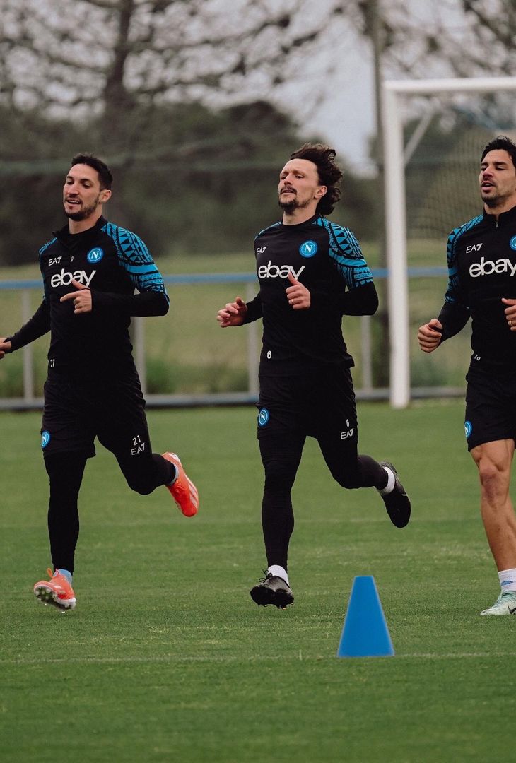 Il Napoli si prepara per il match contro l'Atalanta