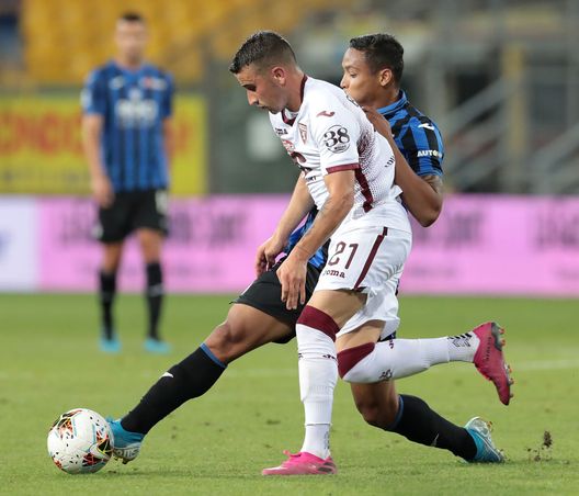 PARMA, ITALY - SEPTEMBER 01: Alejandro Berenguer of Torino FC is challenged by Luis Muriel of Atalanta BC during the Serie A match between Atalanta BC and Torino FC at Stadio Ennio Tardini on September 1, 2019 in Parma, Italy. (Photo by Emilio Andreoli/Getty Images) PARMA, ITALY - SEPTEMBER 01: Alejandro Berenguer of Torino FC is challenged by Luis Muriel of Atalanta BC during the Serie A match between Atalanta BC and Torino FC at Stadio Ennio Tardini on September 1, 2019 in Parma, Italy. (Photo by Emilio Andreoli/Getty Images)