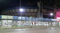 Palermo, nuovo striscione contro il club: “Società assente senza obiettivi”. Anche la squadra nel mirino