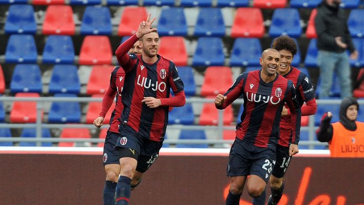 BOLOGNA, ITALY - JANUARY 19: Mattia Bani of Bologna FC celebrates after scoring the opening goal during the Serie A match between Bologna FC and Hellas Verona at Stadio Renato Dall'Ara on January 19, 2020 in Bologna, Italy. (Photo by Mario Carlini / Iguana Press/Getty Images) BOLOGNA, ITALY - JANUARY 19: Mattia Bani of Bologna FC celebrates after scoring the opening goal during the Serie A match between Bologna FC and Hellas Verona at Stadio Renato Dall'Ara on January 19, 2020 in Bologna, Italy. (Photo by Mario Carlini / Iguana Press/Getty Images)