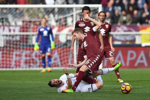 TURIN, ITALY - MARCH 05: Samuel Gustafson (R) of FC Torino clashes with Ilja Nestorovski of US Citta di Palermo during the Serie A match between FC Torino and US Citta di Palermo at Stadio Olimpico di Torino on March 5, 2017 in Turin, Italy. (Photo by Valerio Pennicino/Getty Images) TURIN, ITALY - MARCH 05: Samuel Gustafson (R) of FC Torino clashes with Ilja Nestorovski of US Citta di Palermo during the Serie A match between FC Torino and US Citta di Palermo at Stadio Olimpico di Torino on March 5, 2017 in Turin, Italy. (Photo by Valerio Pennicino/Getty Images)