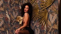 Raffaella Fico, posa sexy e curve da capogiro: l’ex di Balotelli incanta i social