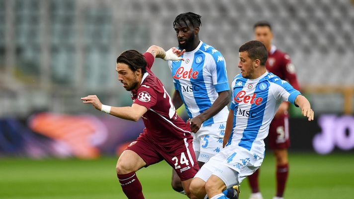 TURIN, ITALY - APRIL 26: Simone Verdi of Torino FC battles for possession with (L-R) Tiemoue Bakayoko and Diego Demme of SSC Napoli during the Serie A match between Torino FC and SSC Napoli at Stadio Olimpico di Torino on April 26, 2021 in Turin, Italy. Sporting stadiums around Italy remain under strict restrictions due to the Coronavirus Pandemic as Government social distancing laws prohibit fans inside venues resulting in games being played behind closed doors. (Photo by Valerio Pennicino/Getty Images) TURIN, ITALY - APRIL 26: Simone Verdi of Torino FC battles for possession with (L-R) Tiemoue Bakayoko and Diego Demme of SSC Napoli during the Serie A match between Torino FC and SSC Napoli at Stadio Olimpico di Torino on April 26, 2021 in Turin, Italy. Sporting stadiums around Italy remain under strict restrictions due to the Coronavirus Pandemic as Government social distancing laws prohibit fans inside venues resulting in games being played behind closed doors. (Photo by Valerio Pennicino/Getty Images)