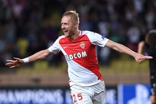  MONACO - SEPTEMBER 27: Kamil Glik (C) of AS Monaco FC celebrates after scoring the equalizer goal during the UEFA Champions League Group E match between AS Monaco FC and Bayer 04 Leverkusen at Louis II Stadium on September 27, 2016 in Monte Carlo, Monaco. (Photo by Valerio Pennicino/Getty Images) 