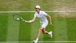 Wimbledon, Sinner batte Alcaraz in quattro set e approda ai quarti